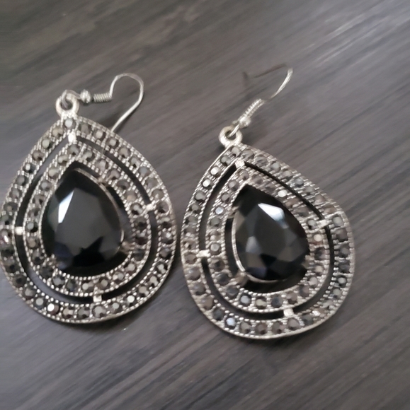 Jewelry - Earings